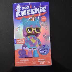 Quirky Kweens Mystery Figurine - Multicolor